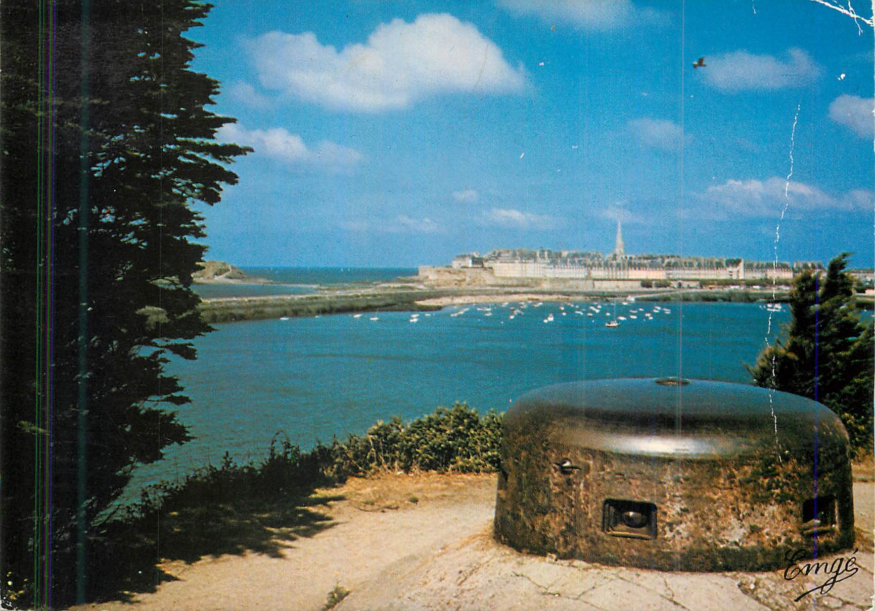CPM Saint Malo La Cite Corsaire Cote d'Eumeraude Vue de la Presqu'Ile d'Aleth a St Servan