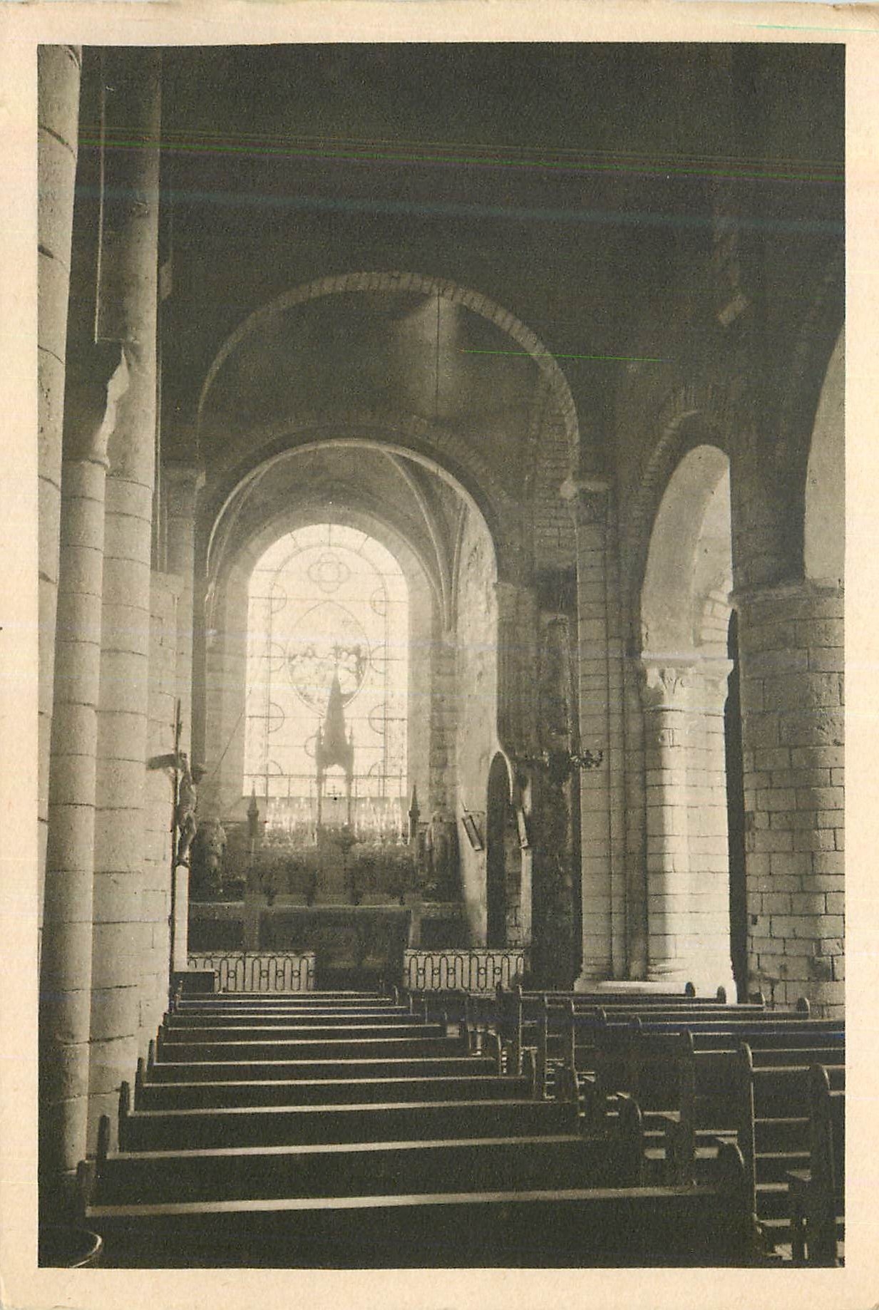 CPM Carennac en Quercy Eglise Saint Pierre Vue de la Nef (XIIe s)