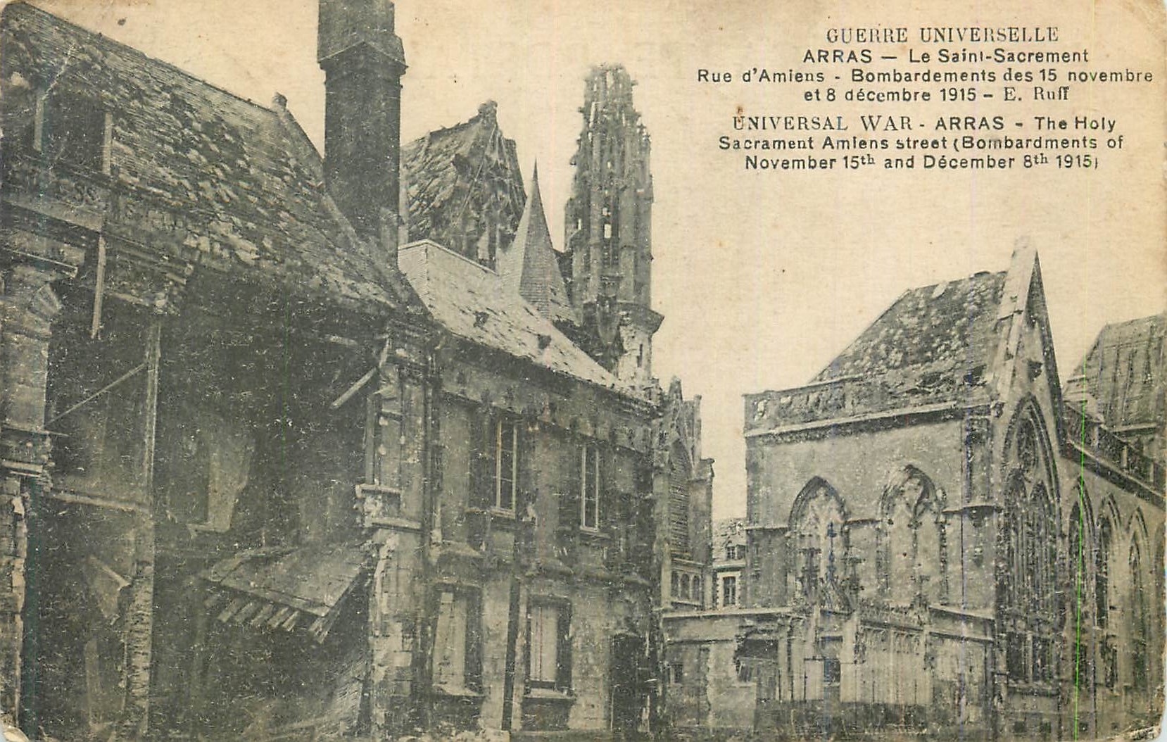 CPA Guerre Universelle Arras le Saint Sacrement Rue d'Amiens Militaria