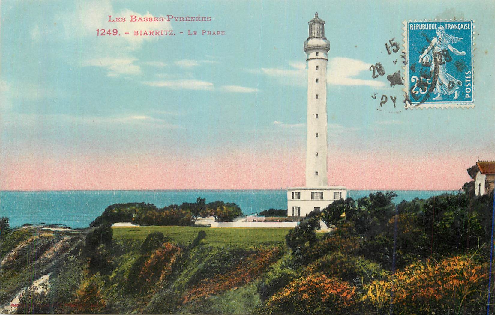 CPA Biarritz Les Basses Pyrenees Le Phare