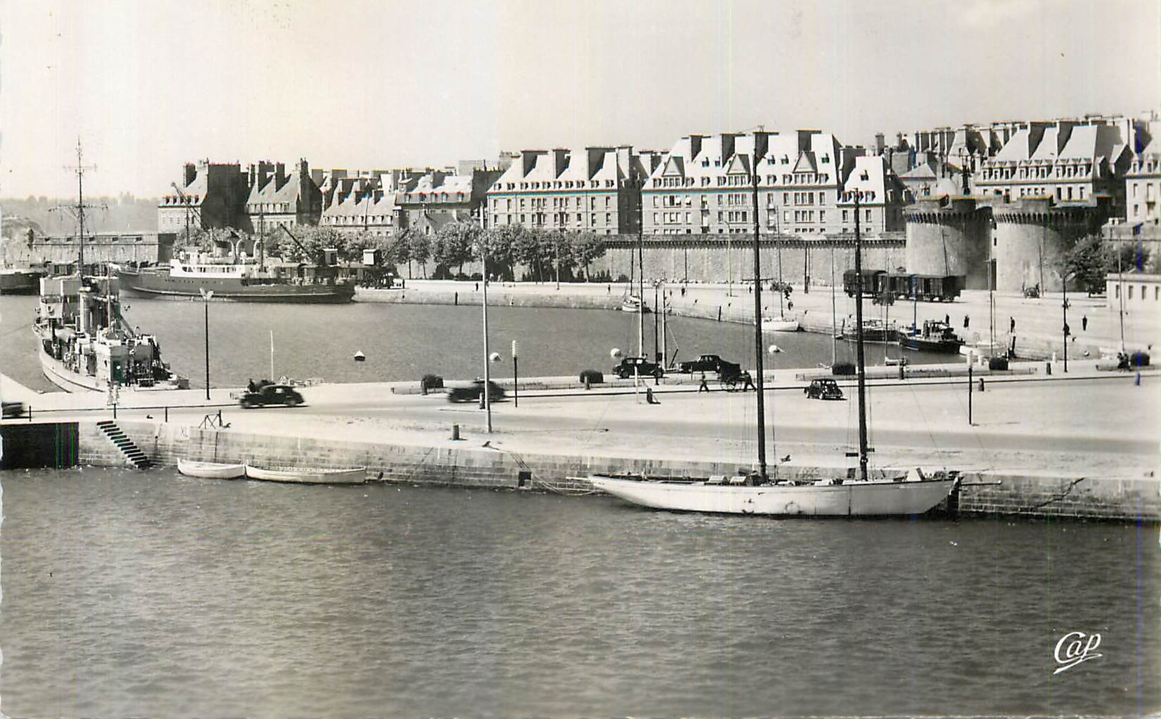 CPM Saint Malo Les Bassins Bateau