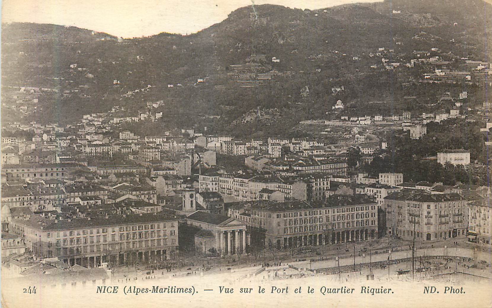 CPA Nice (Alpes Maritimes) Vue sur le Port et le Quartier Riquier