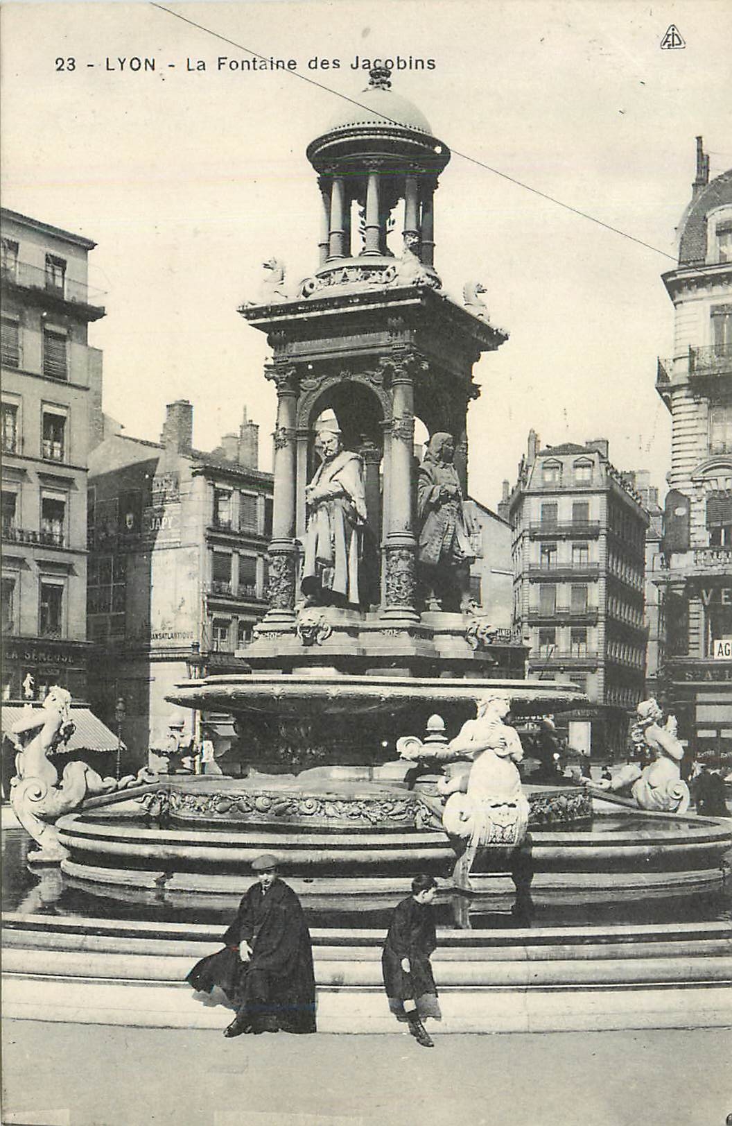 CPA Lyon La Fontaine des Jacobins