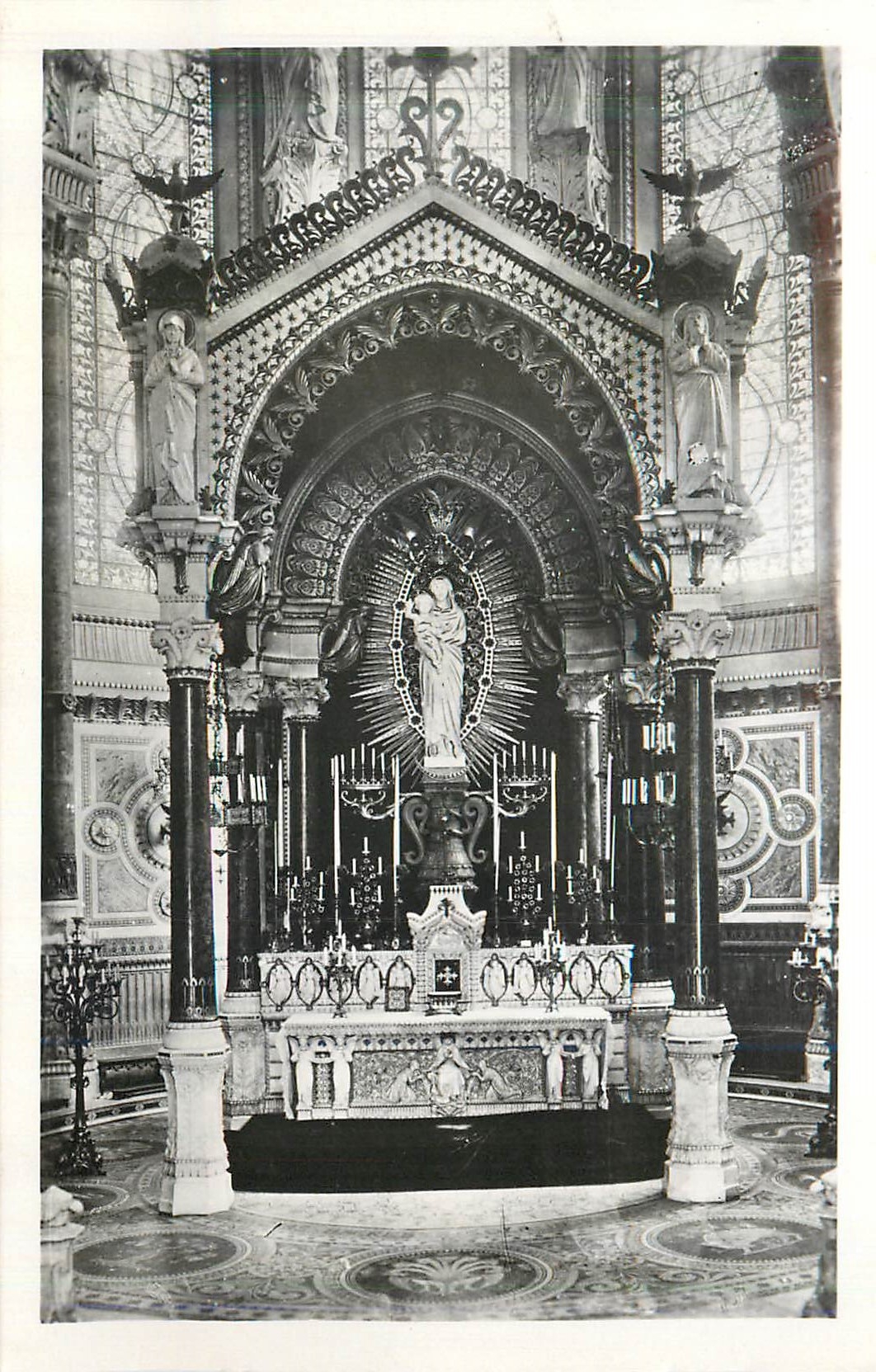 CPM Lyon Basilique de Fourviere Le Maitre Autel
