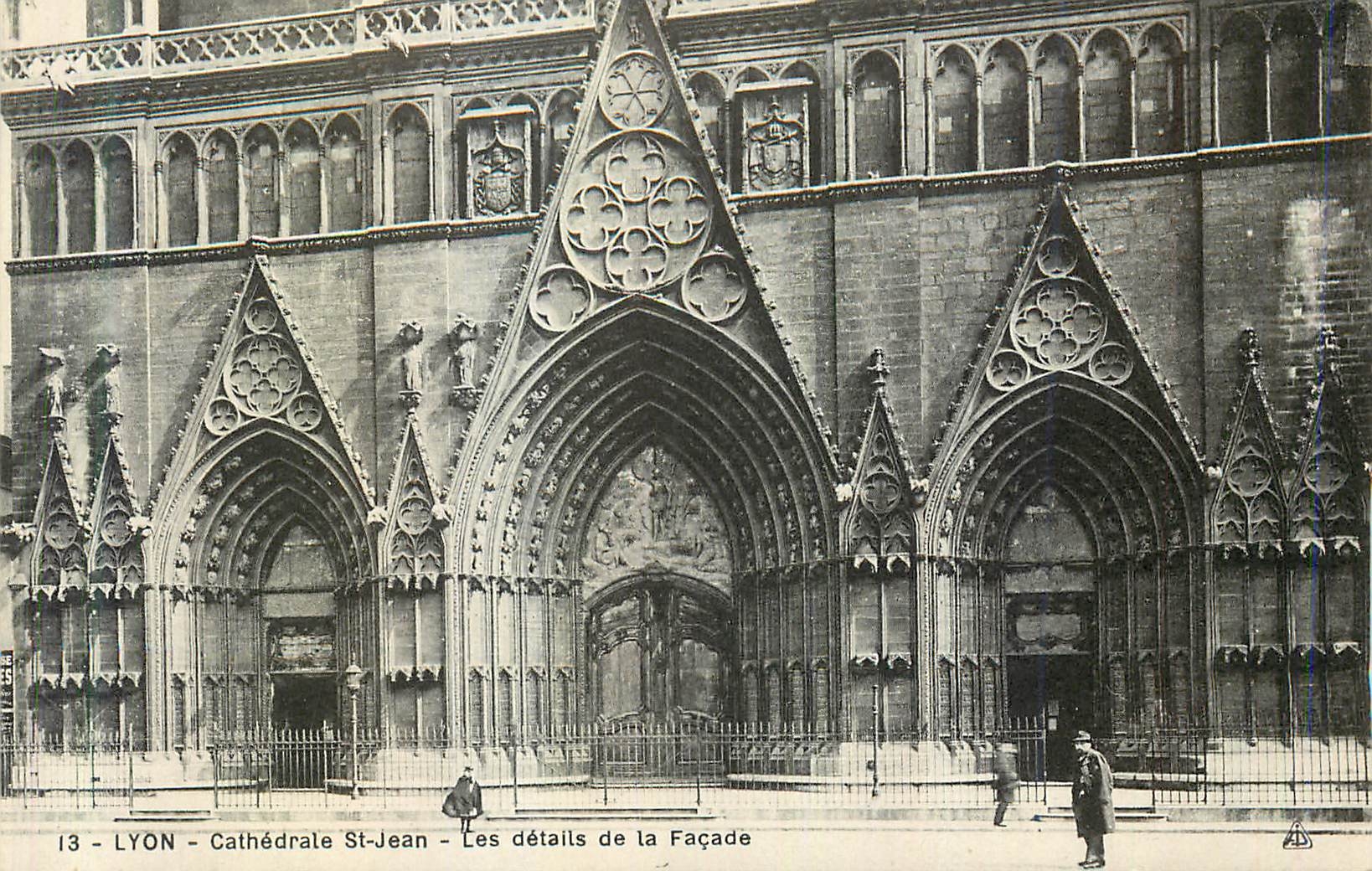 CPA Lyon Cathedrale St Jean Les Details de la Facade