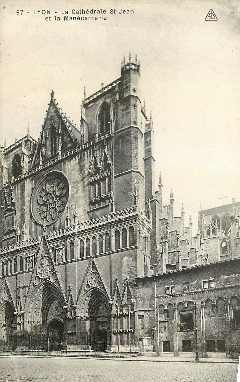 CPA Lyon Cathedrale St Jean et la Manecanterie