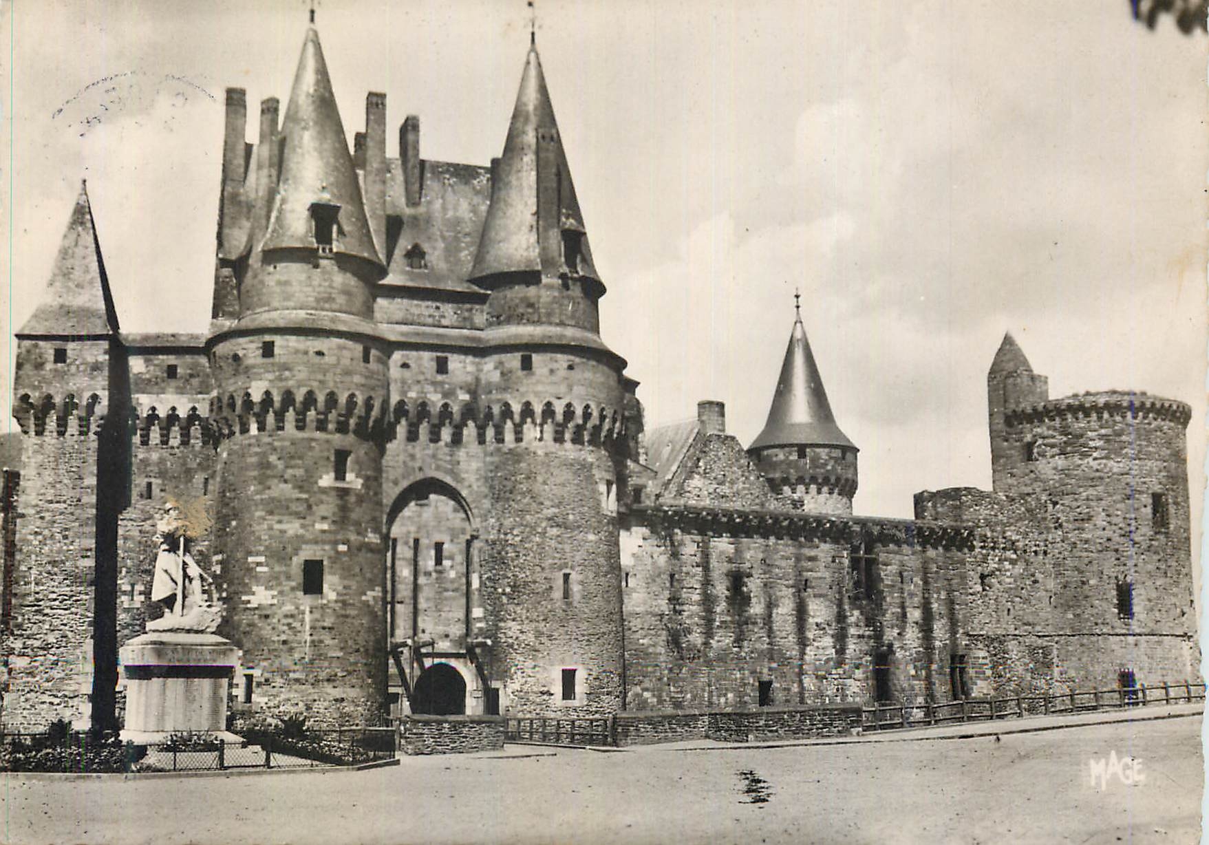 CPM Vitre (Ille et Vilaine) le Chateau