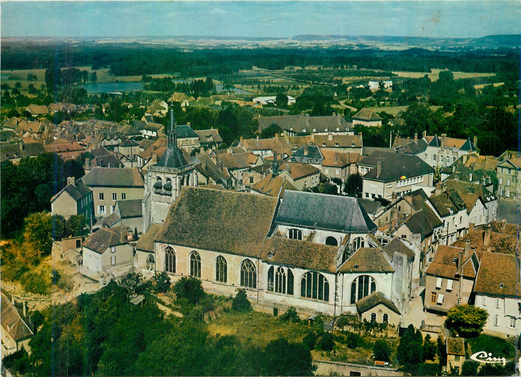 CPM Ervy Le Chatel (Aube)Vue generale aerienne