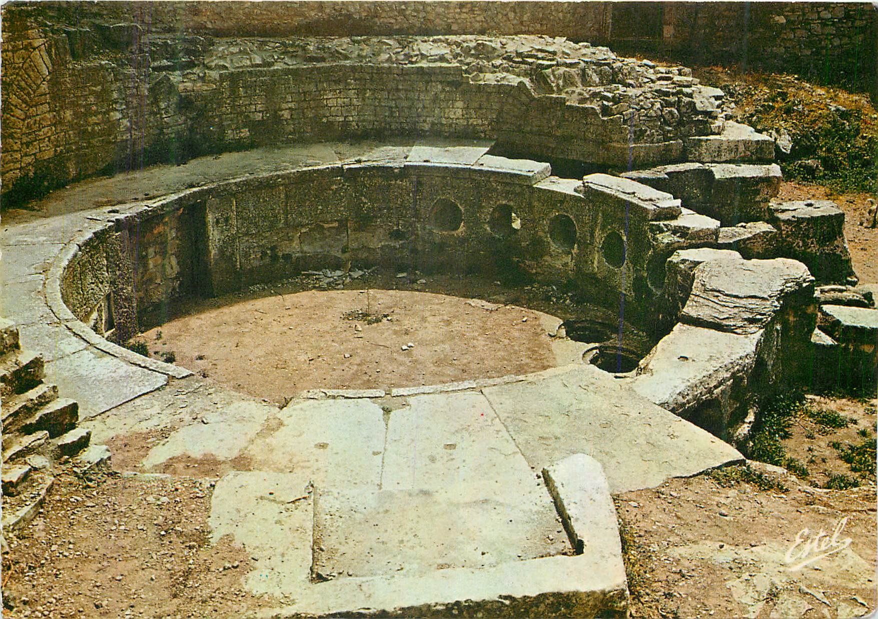 CPM En Pays Romain Nime (Gard)