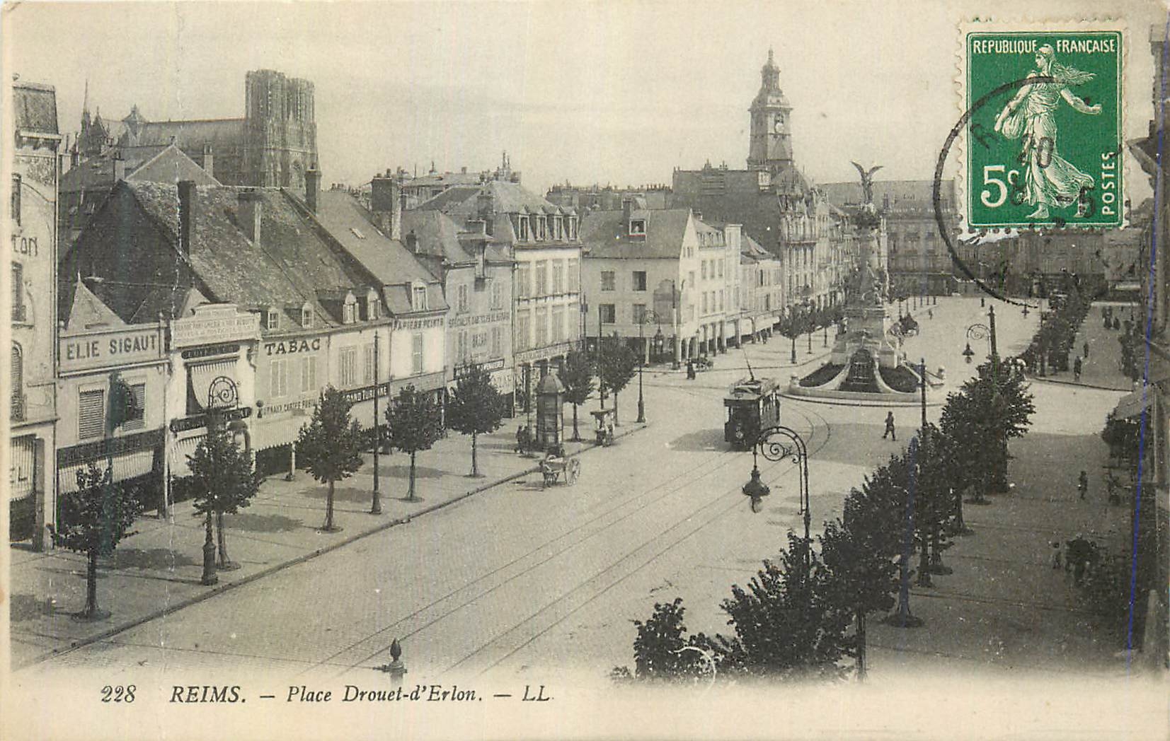 CPA Reims place drouet d'erlons