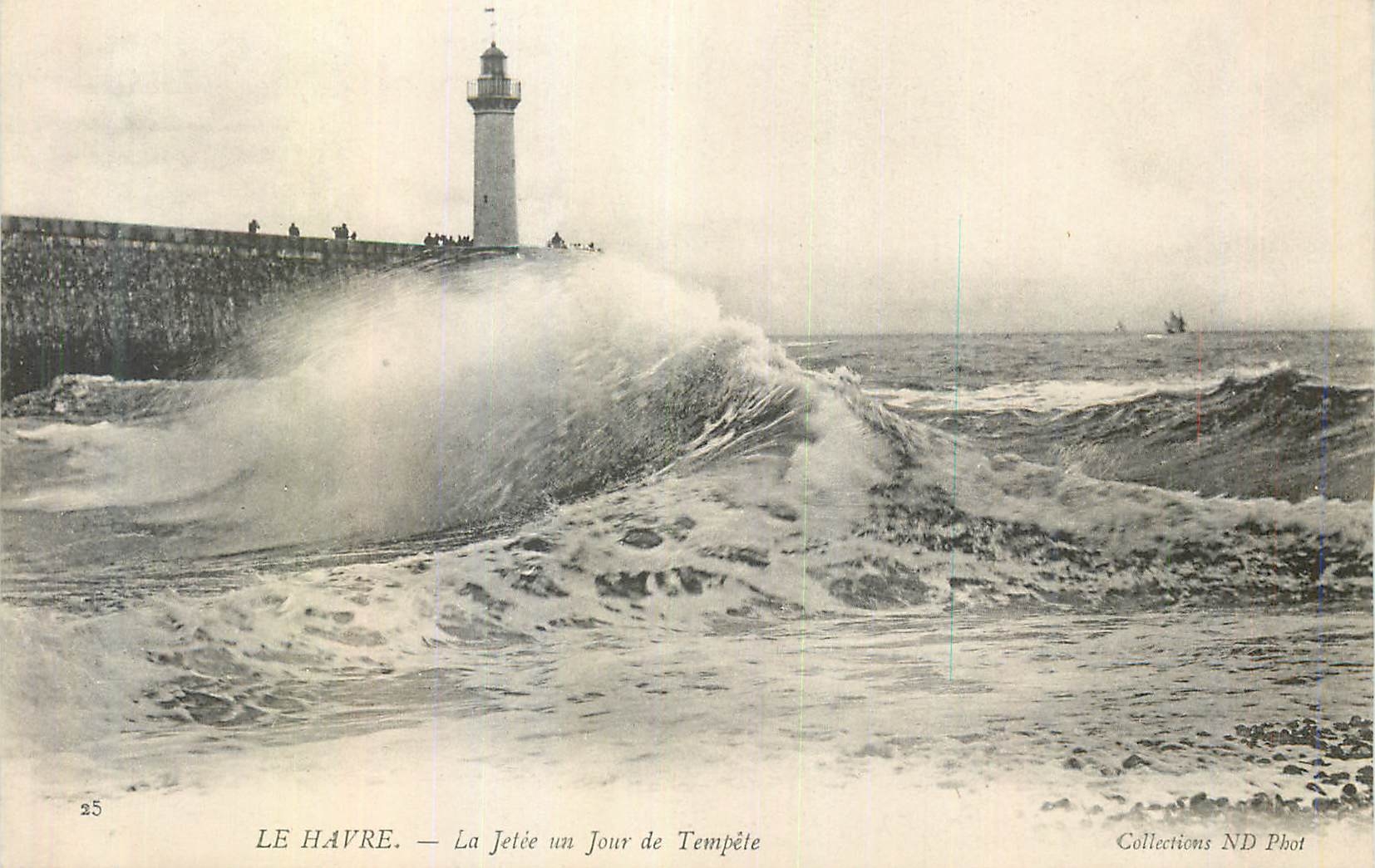 CPA Le Havre  La Jetee un Jour de Tempete