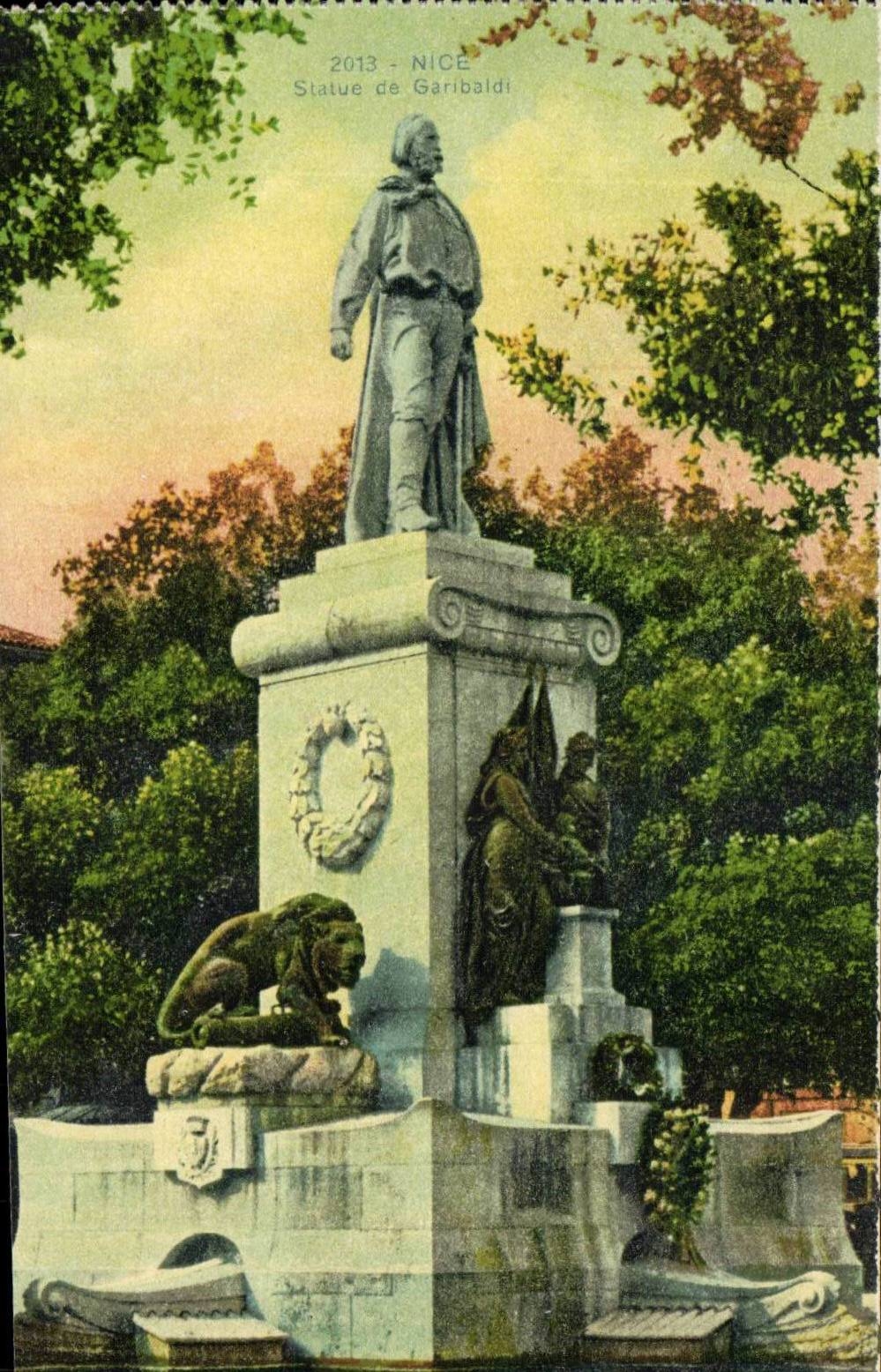 Nice CPA Statue of Garibaldi (lion)