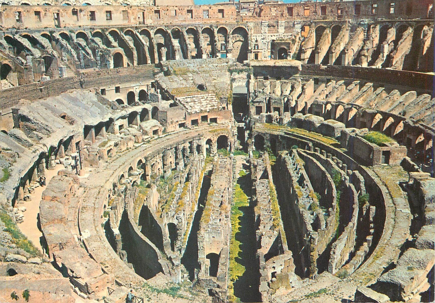 CPM Roma interieur du Colisee (Detail)