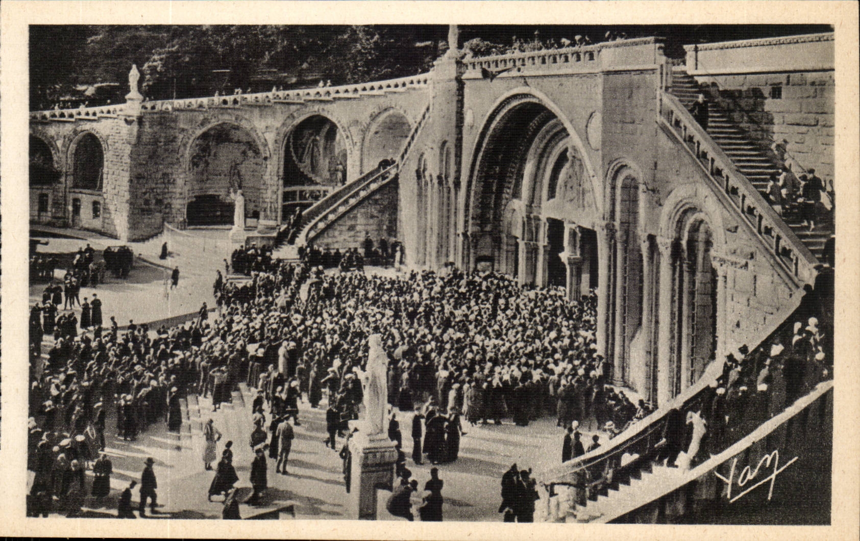 Lourdes - Entrance of the Rosary - CPA