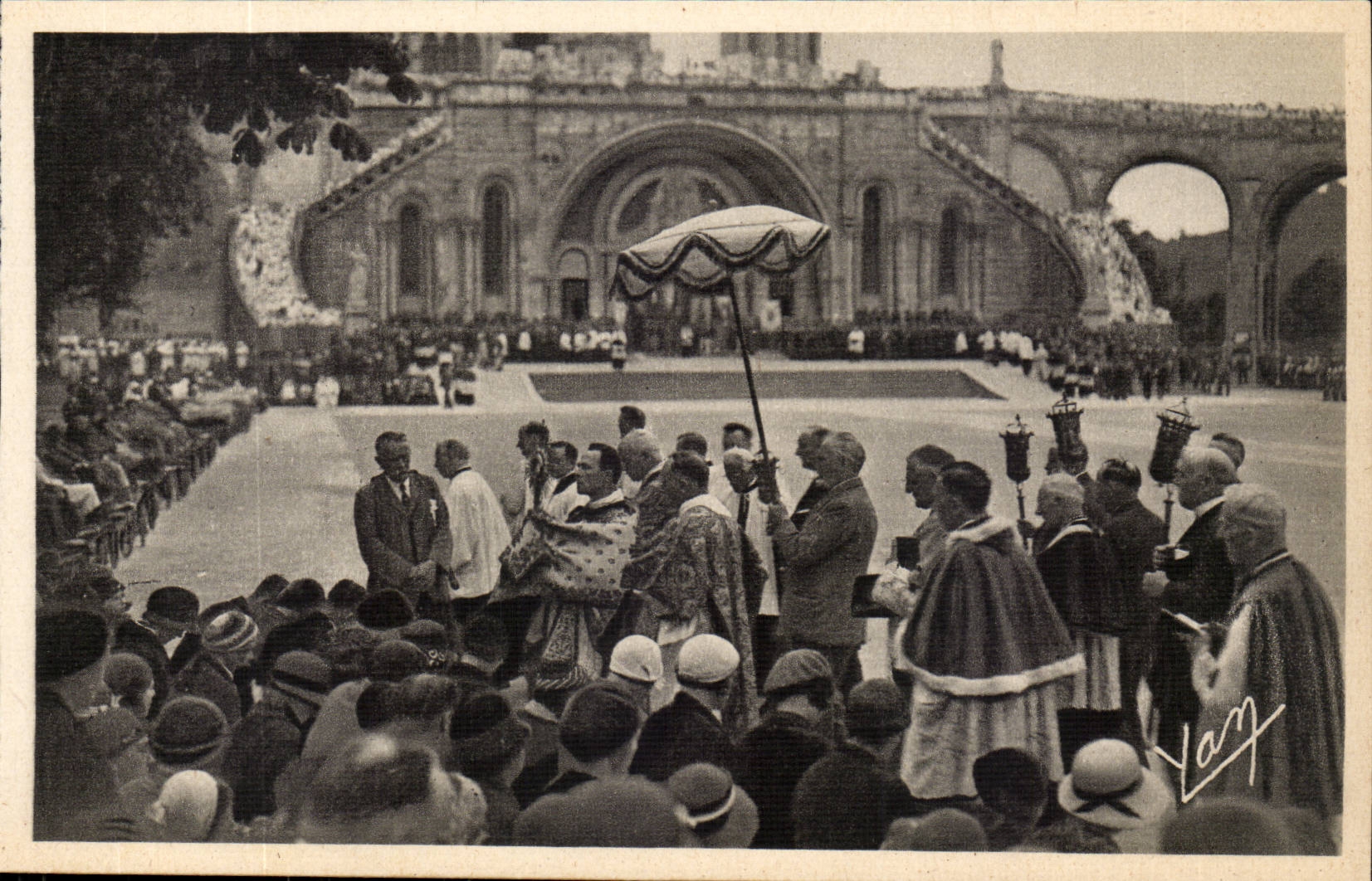 Lourdes - Blessing of the Patients - CPA
