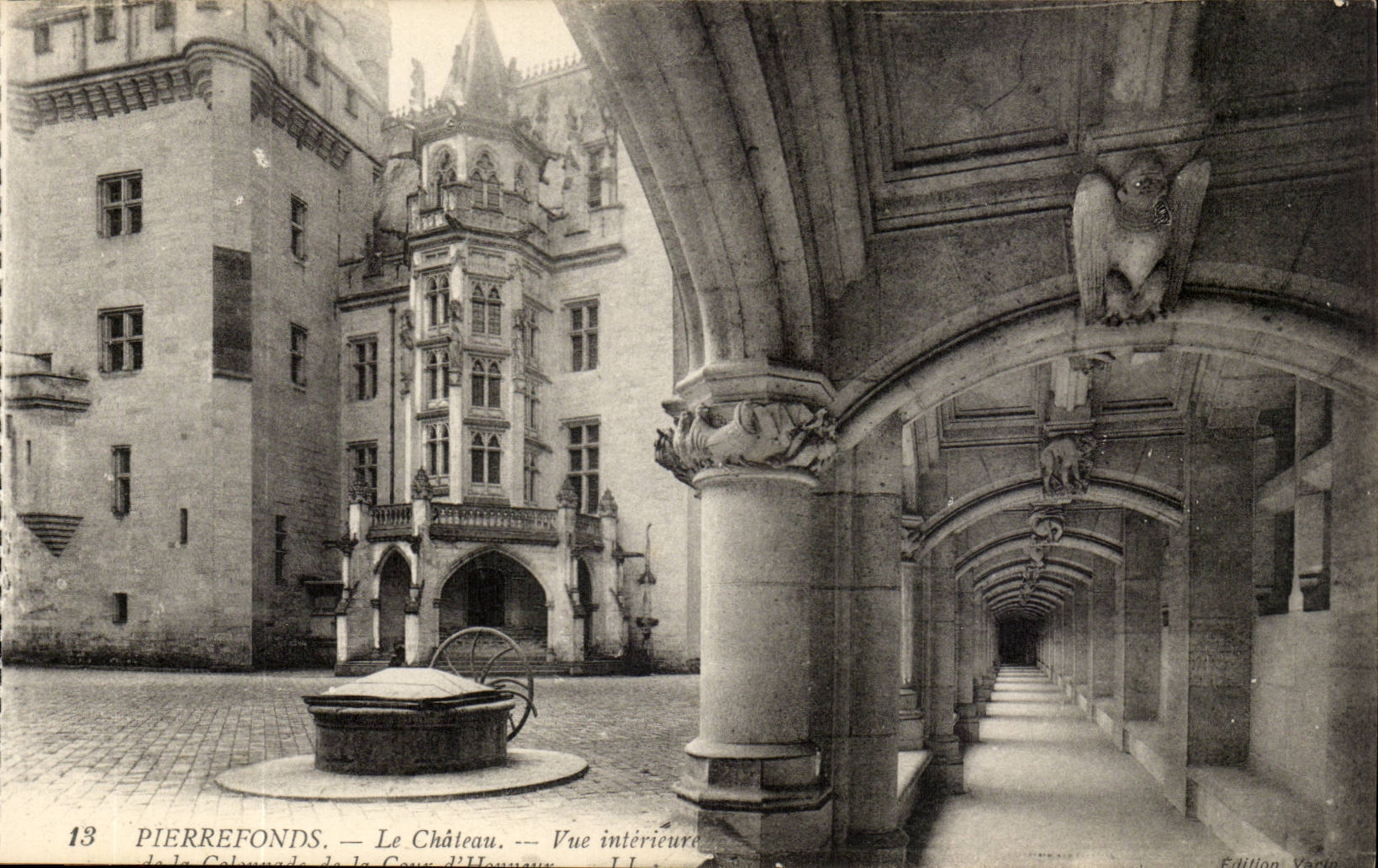 Oise - Pierrefonds - le Chateau - vue interieur - CPA
