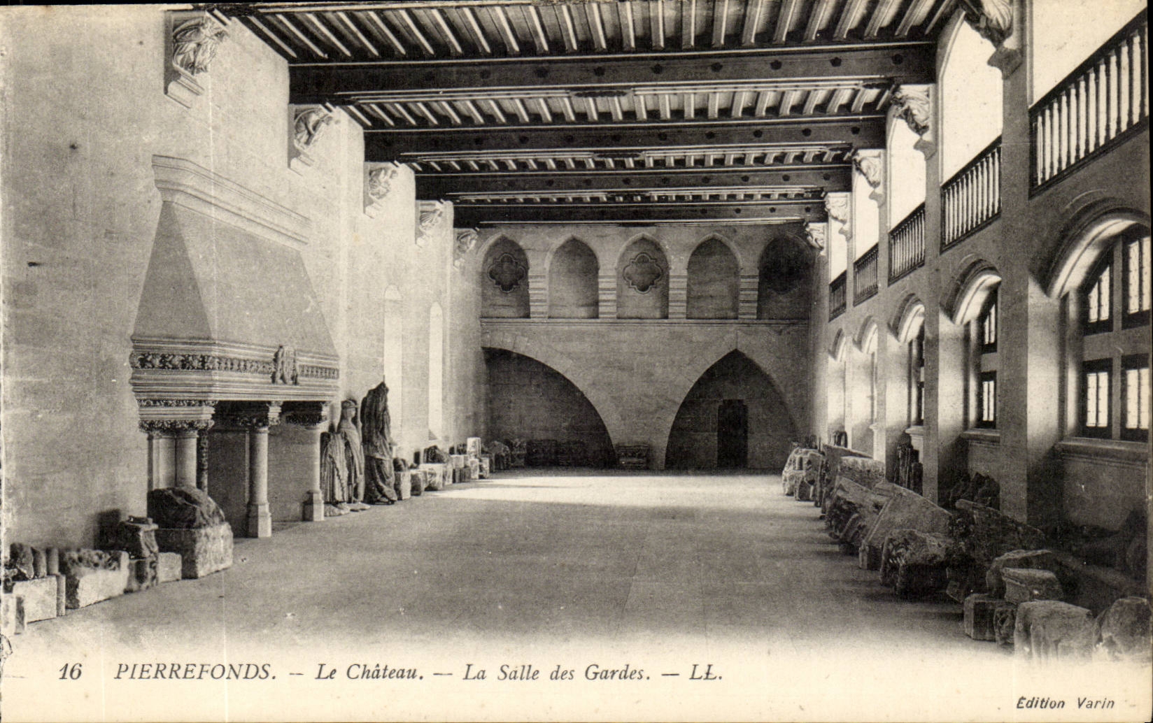 Oise - Pierrefonds - Le Chateau - La Salle des Gardes - CPA
