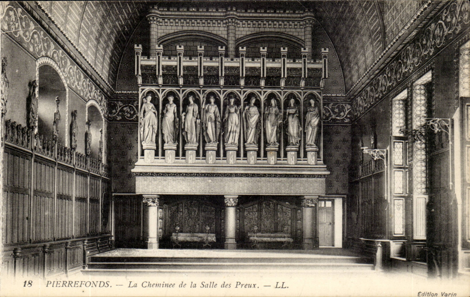 Oise - Pierrefonds - Le Chateau - La Cheminee de la Salle des Preux - CPA