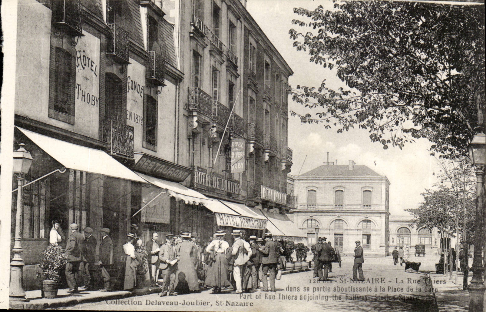 Saint Nazaire - the street Thiers in its bordering part in the Place of the Station - Hotel Thoby - Restauran - CPA