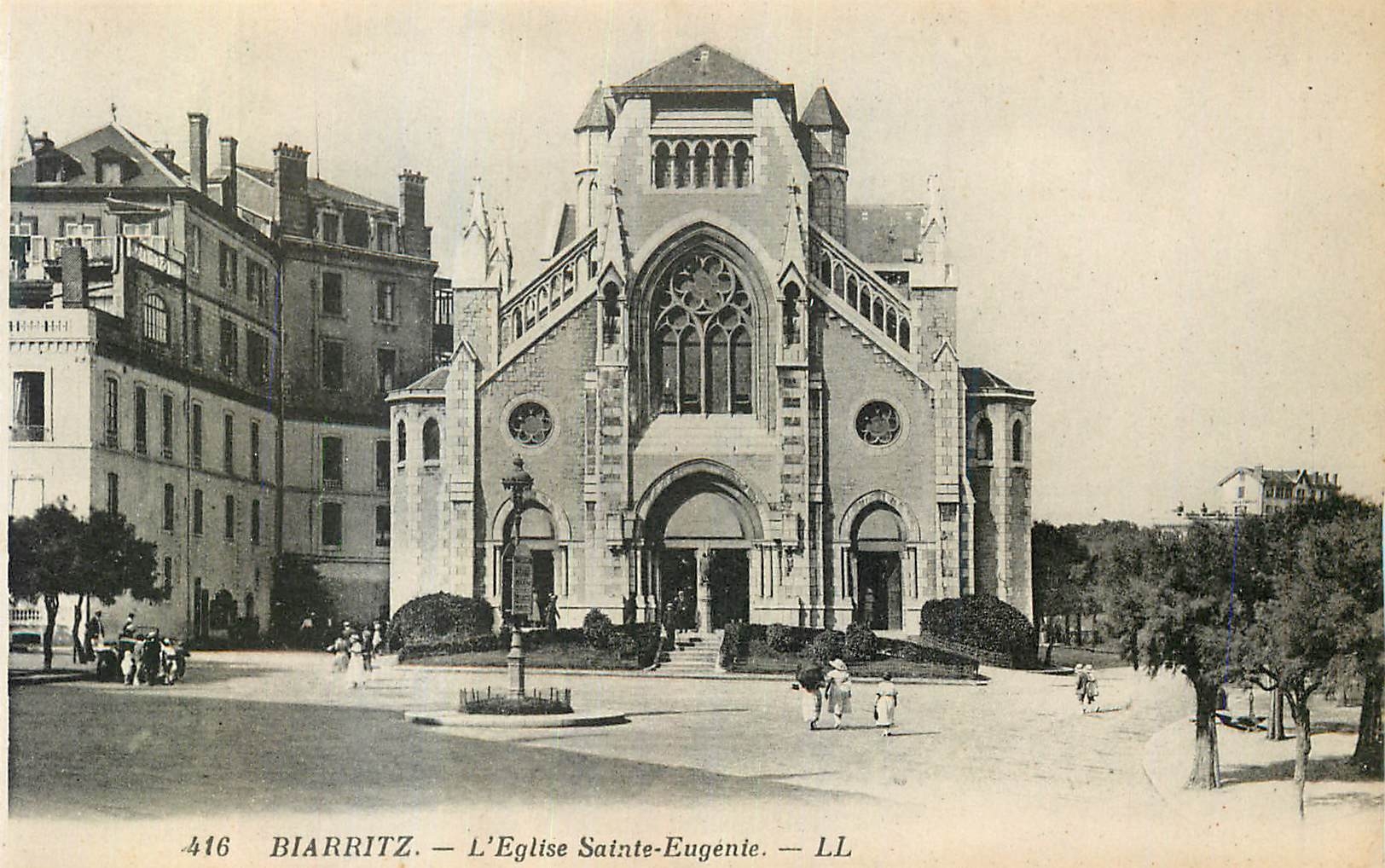 CPA Biarritz L Eglise Sainte Eugenie 