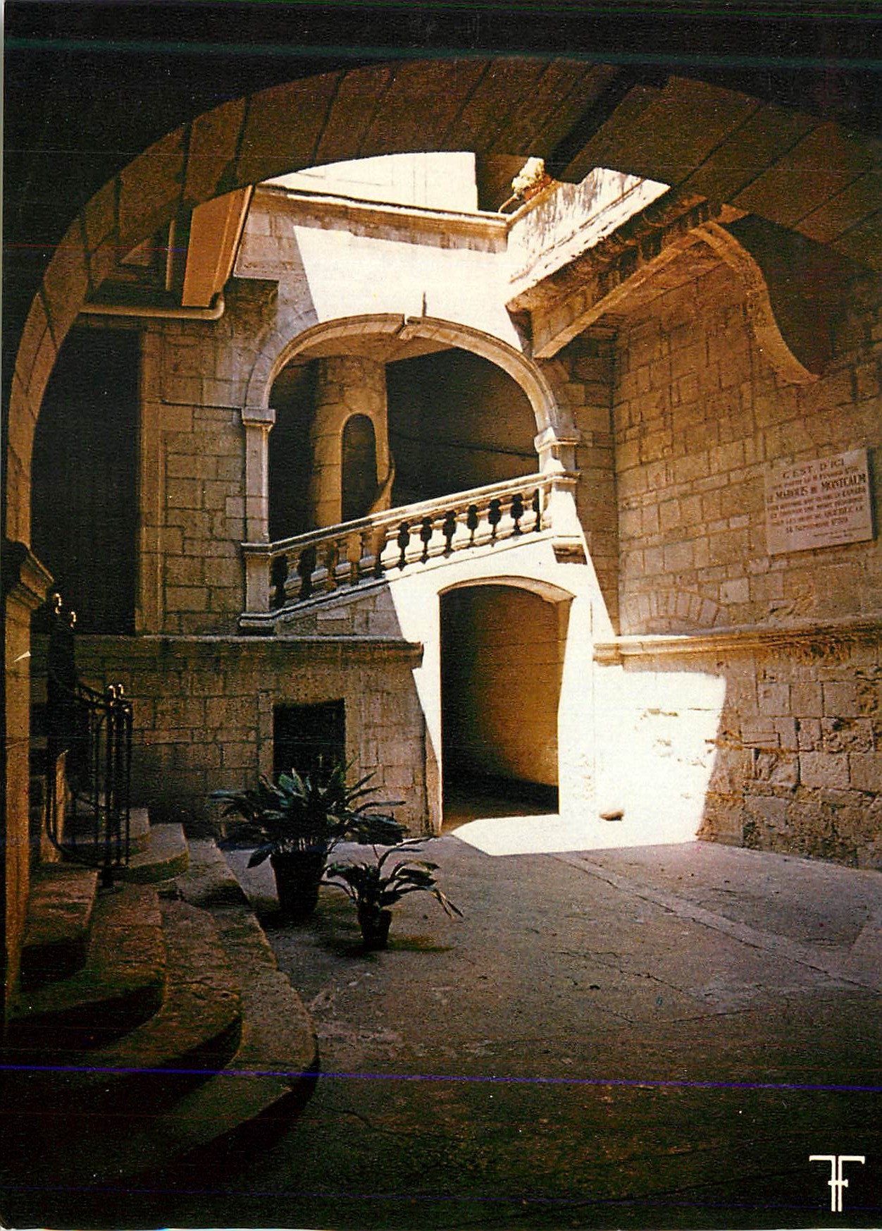 CPM Languedoc Montpellier Hotel de Montcolm