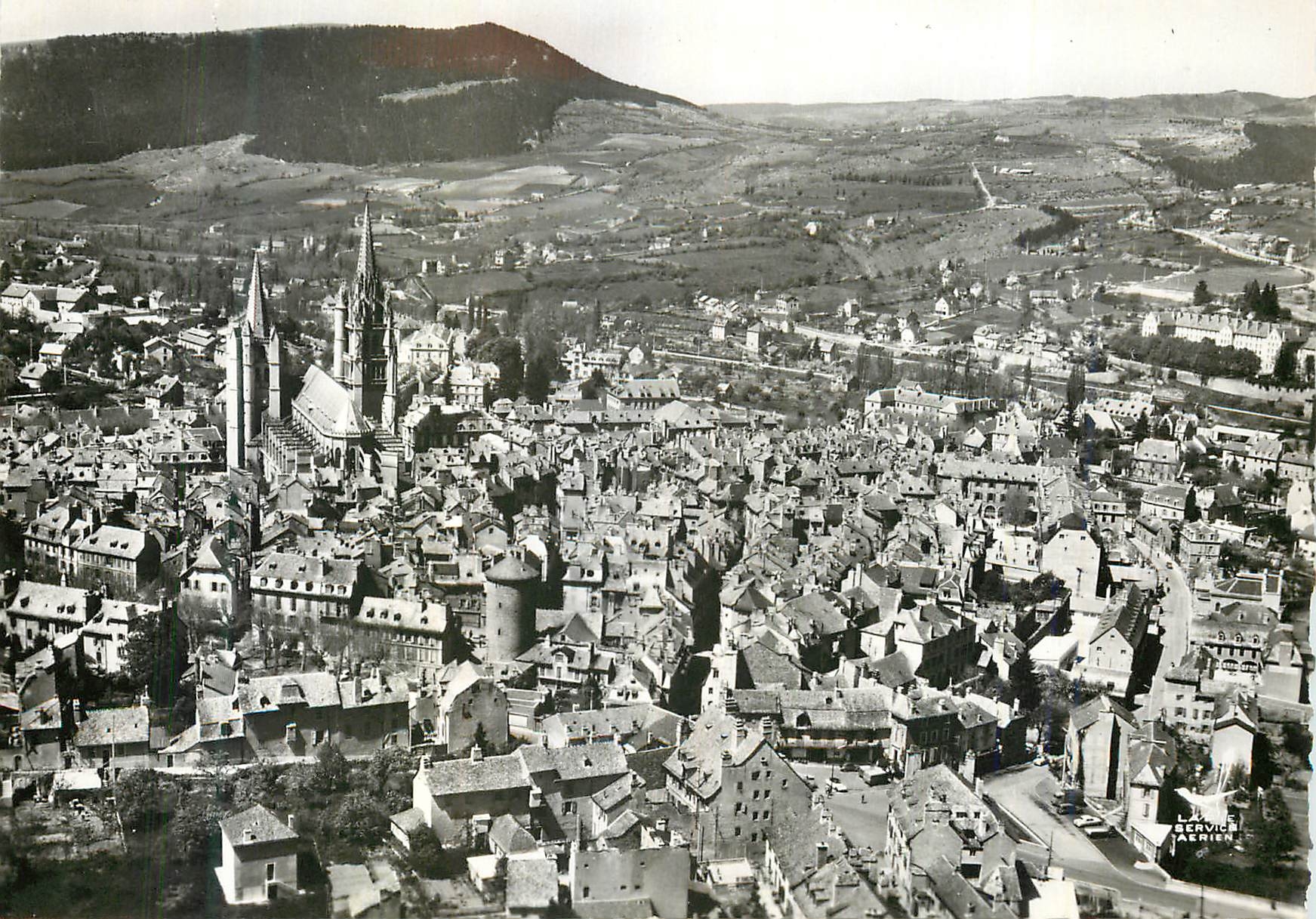 CPM Mende (Lozere) Vue Generale la Cathedrale et la Tour des Penitents