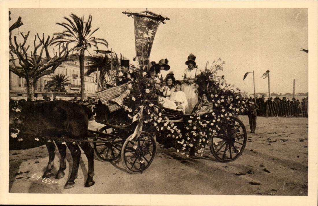 Cannes CPA California Hotel With the batailel of flowers