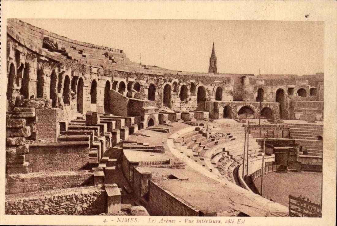 Nimes CPA das Vue-Arenainnenmass ist