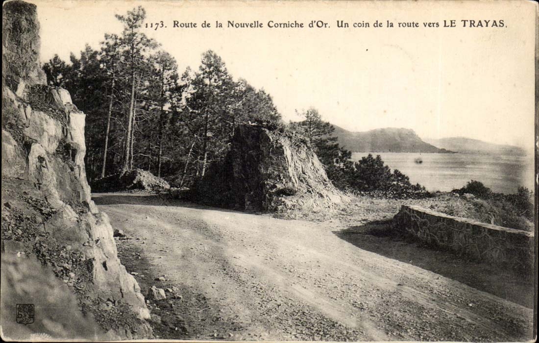 CPA Route de la Nouvelle corniche d'or Un coin de la route vers Le Trayas