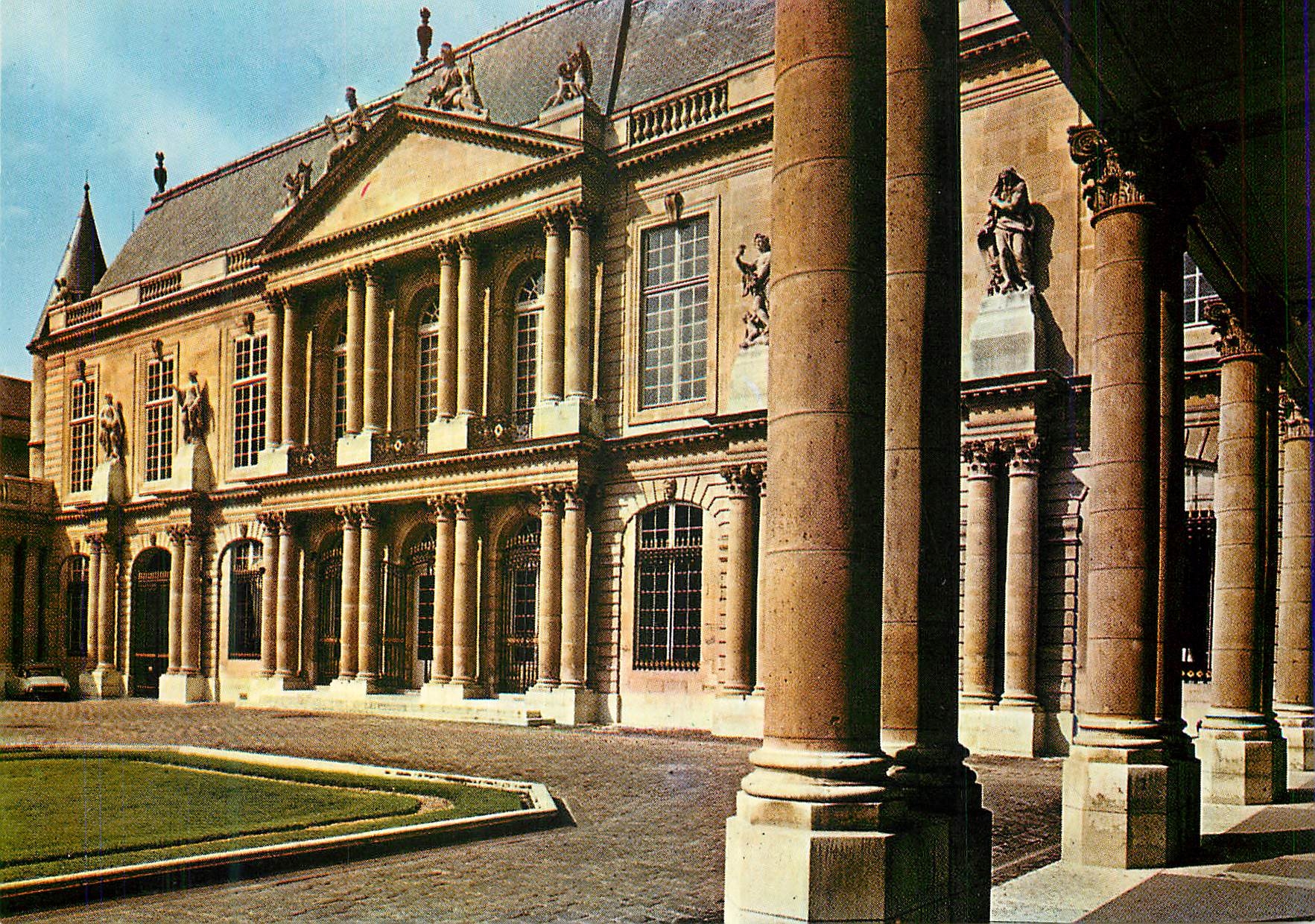 CPM Paris Palais de Soubise Construit par Pierre Alexis Delamar de 1705 a 1709
