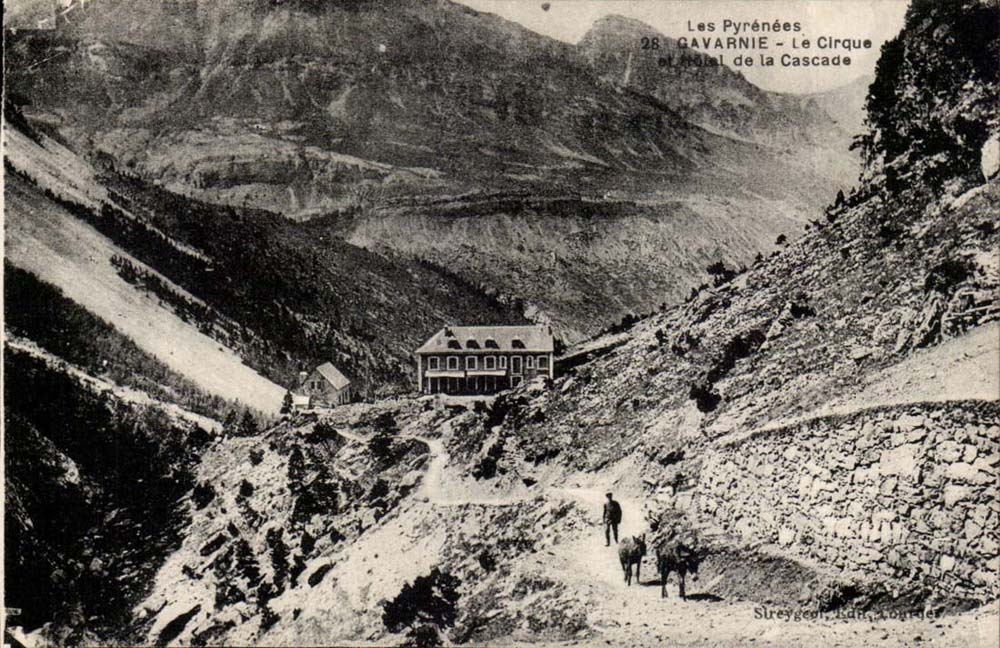 Gavarnie CPA the circus and hotel of the cascade