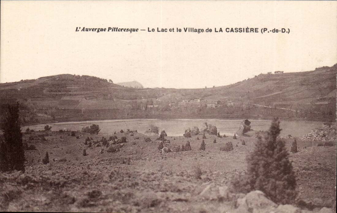 Auvergne CPA the alc and the village of Cassiere