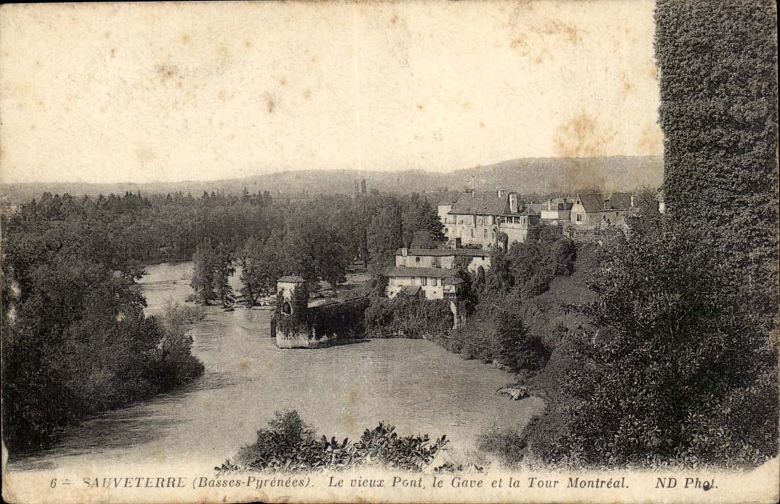 Sauveterre CPA the old bridge Gave and the Montreal Tower