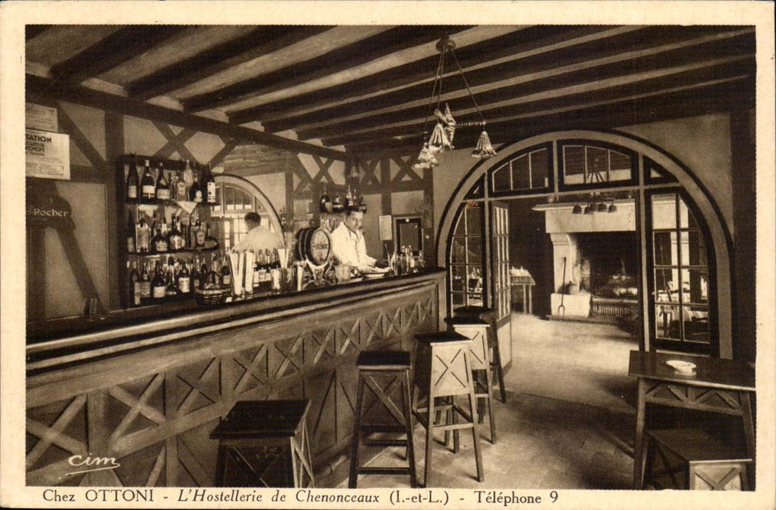 At Ottoni CPA the fashionable country inn of Chenonceaux