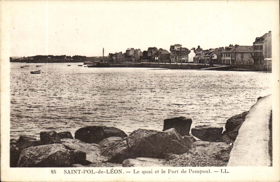 Saint pol of Leon CPA the quay and the port of Pempoul