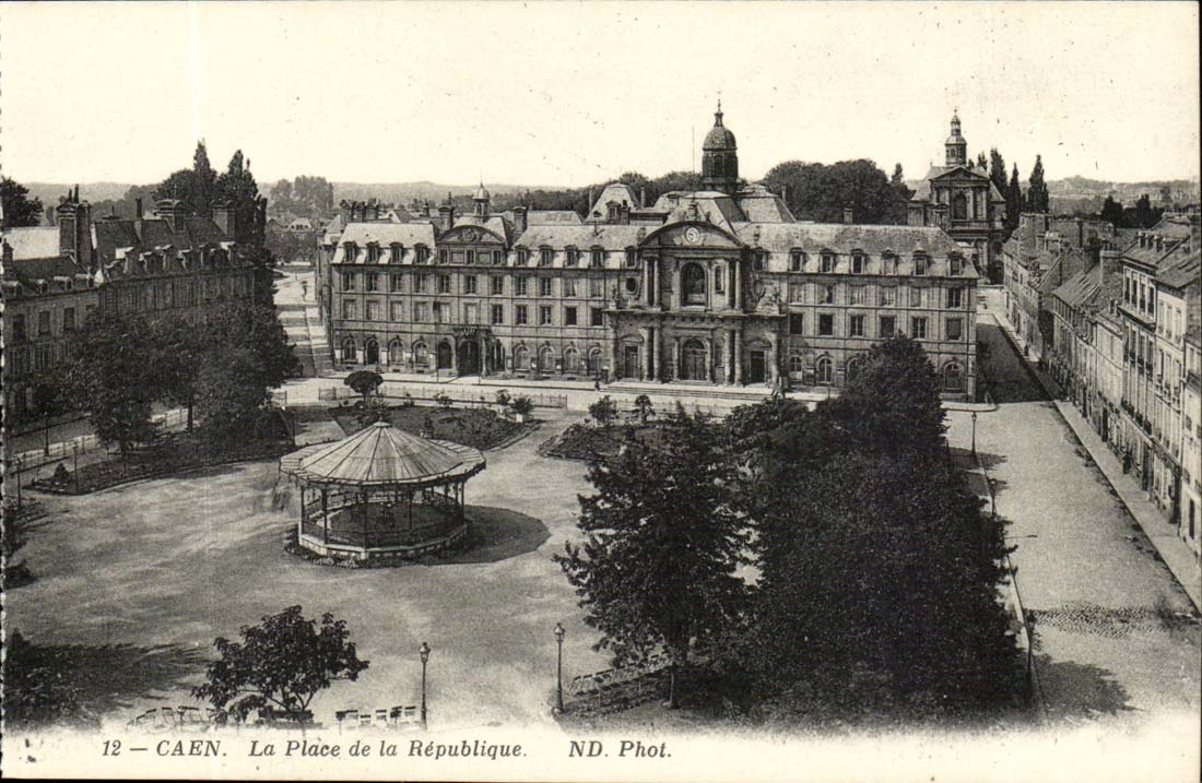 Caen CPA der Ort der Republik