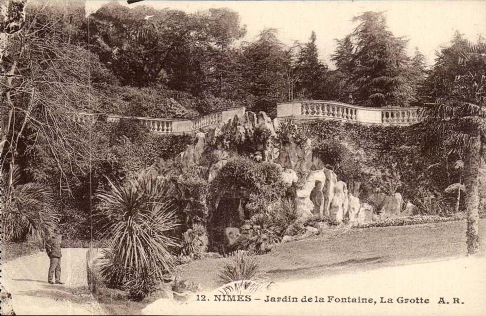 Garten Nimes-CPA des Brunnens die Hohle