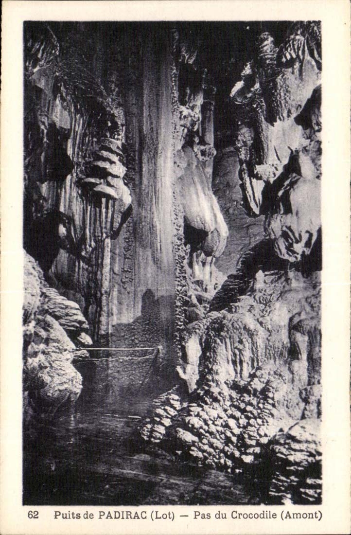 Well of Padirac CPA Not of the crocodile