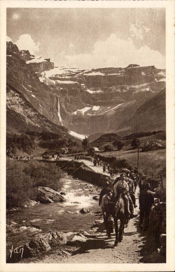 Gavarnie CPA Return of the circus (ass donkey)