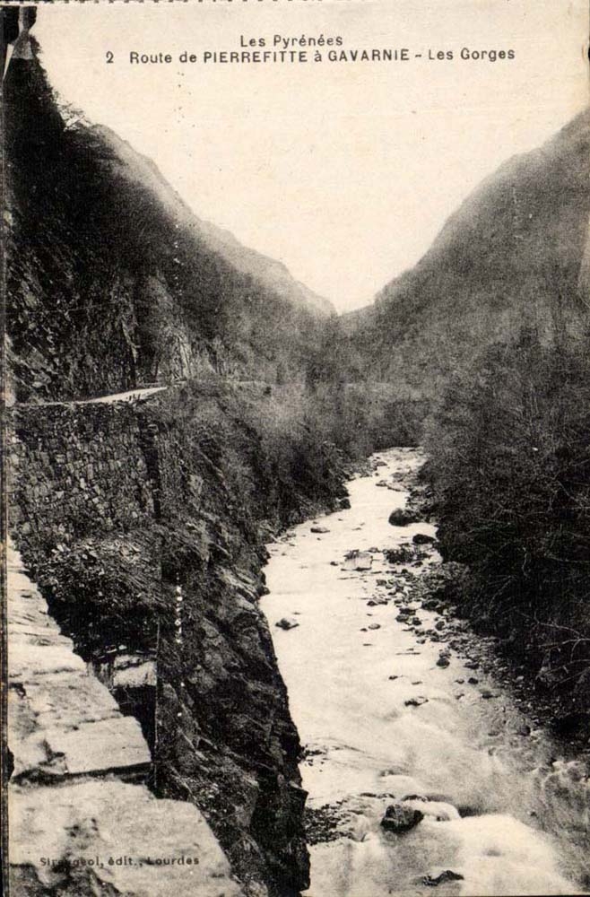 The Pyrenees CPA Route of Pierrefitte has Gavarnie the throats