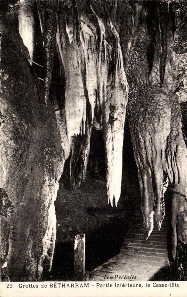 CPA Caves of Betharram Lower part the break-in head