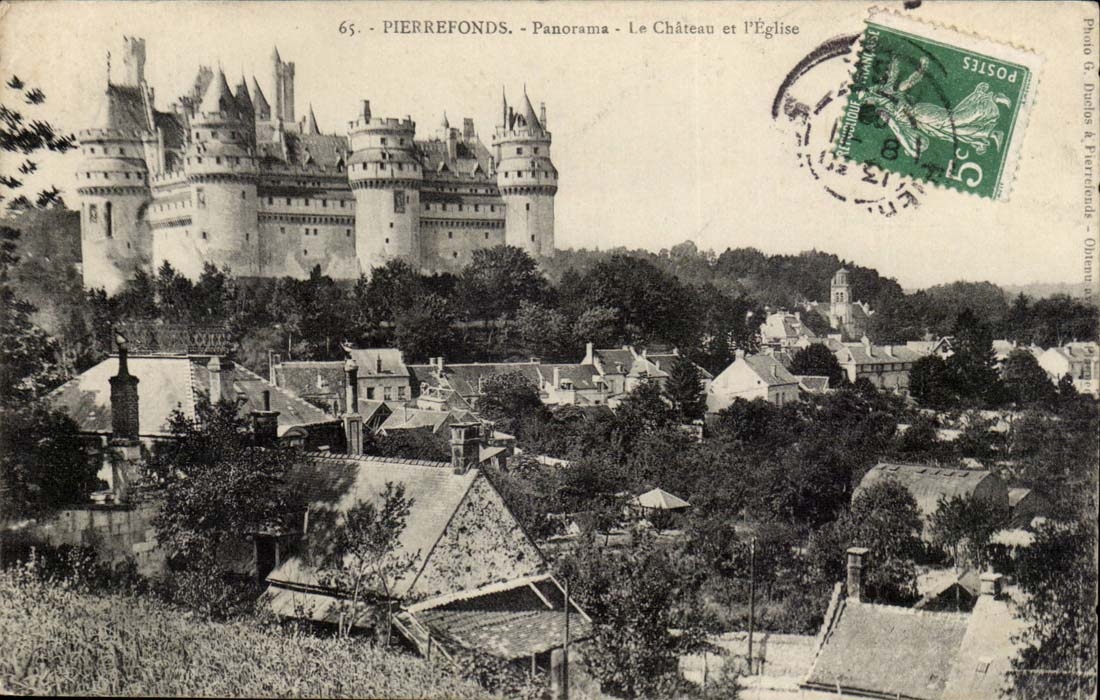 Pierrefonds CPA Panorama le chateau et l'eglise