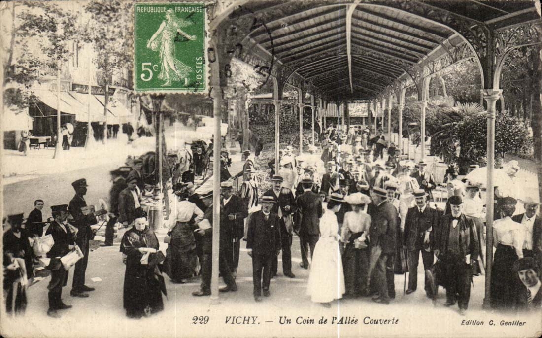 Vichy CPA a corner of the shady walk