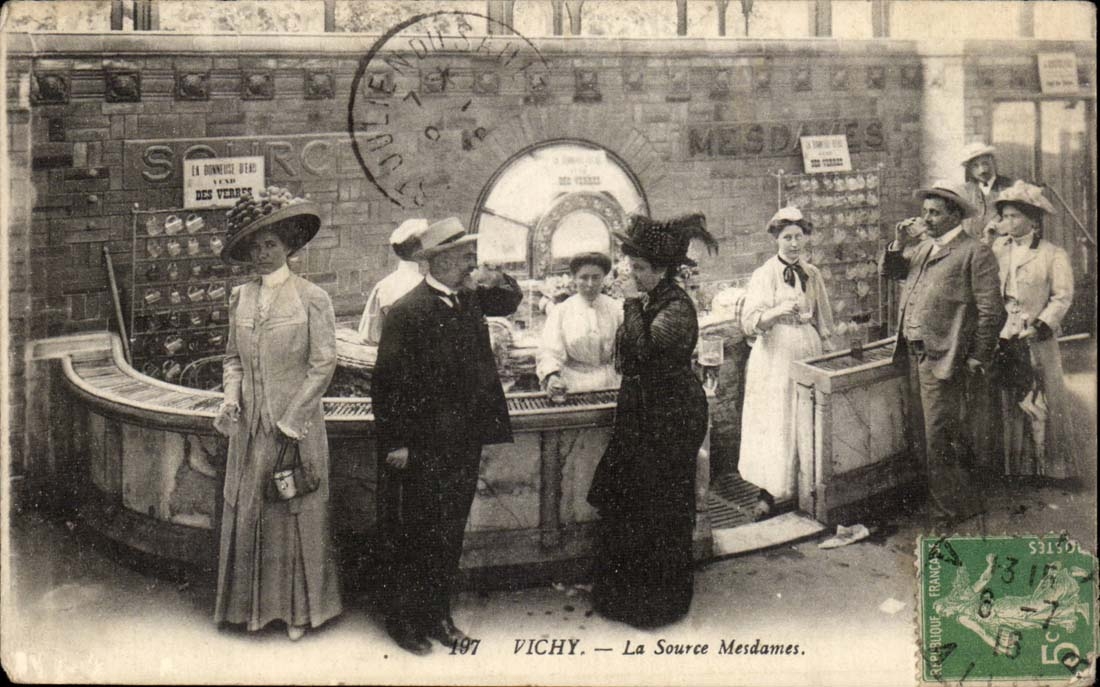 Vichy CPA the Mesdames source