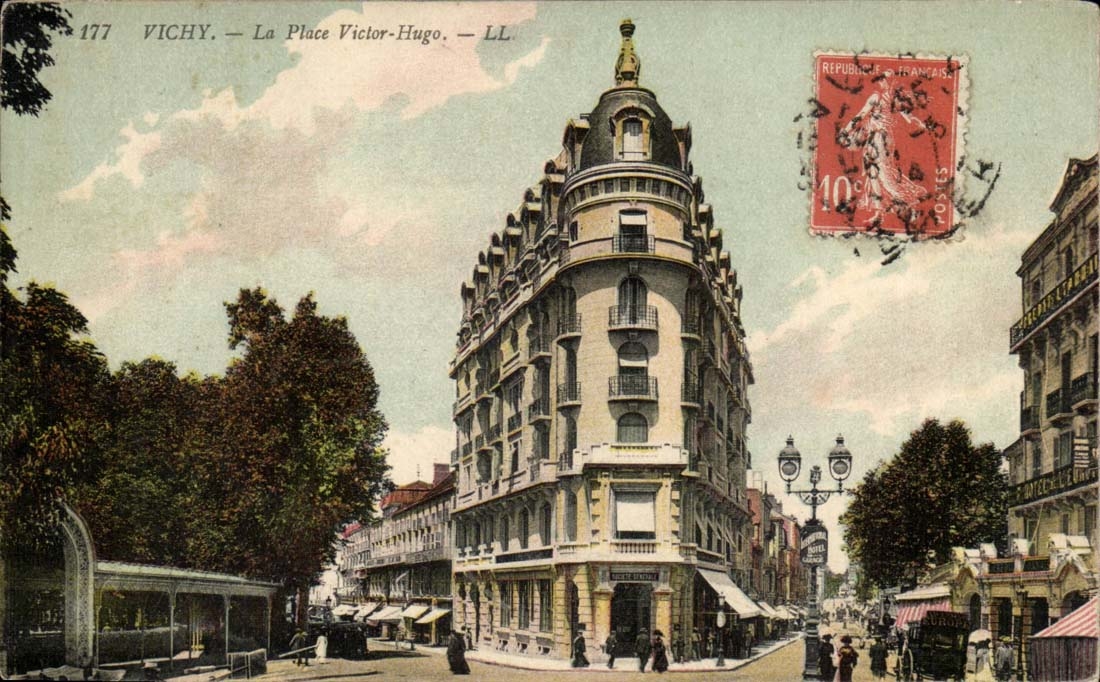 Vichy CPA the place Victor Hugo