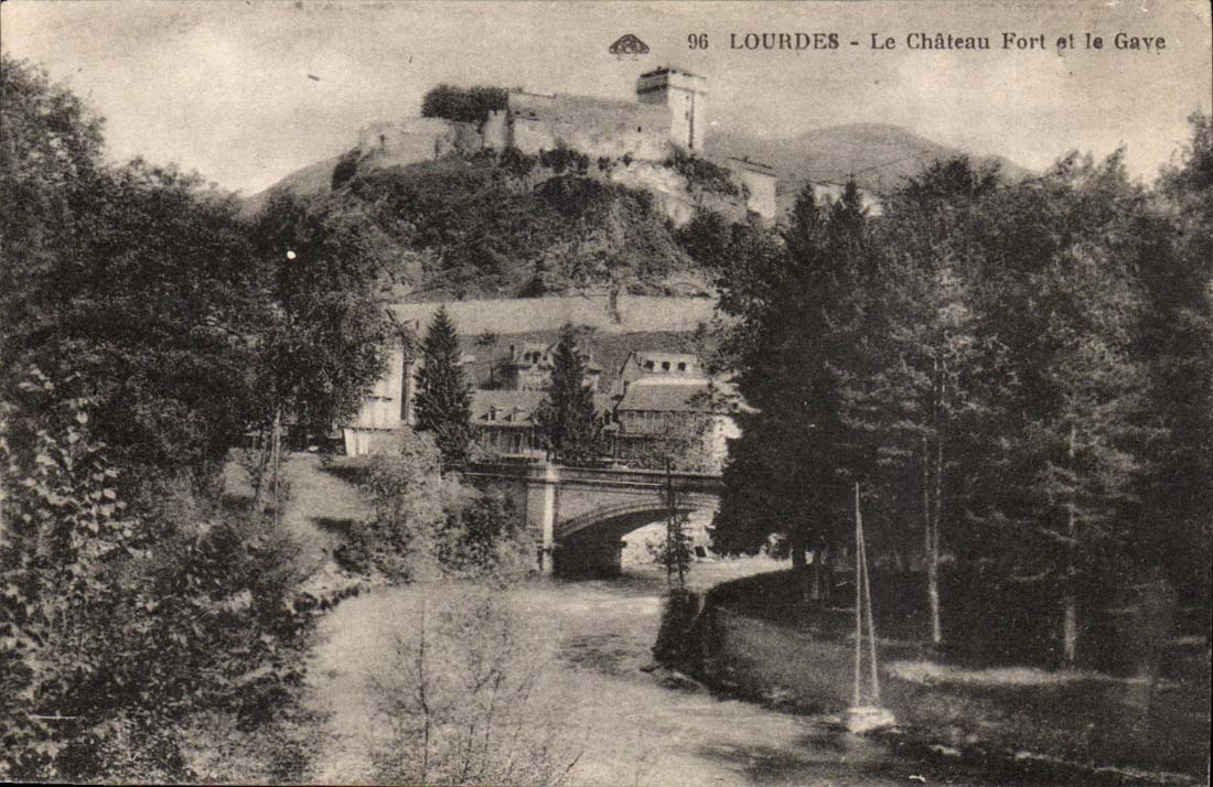 Lourdes CPA the strong castle and Gave