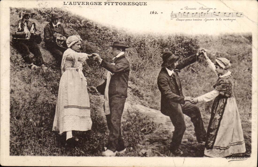 CPA Folklore-Kostum malerischer Auvergne