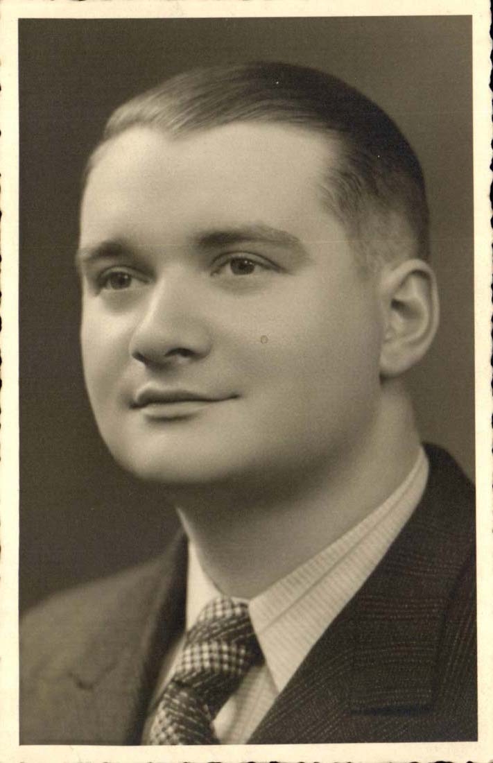 CPA junger Mann des realen Fotos