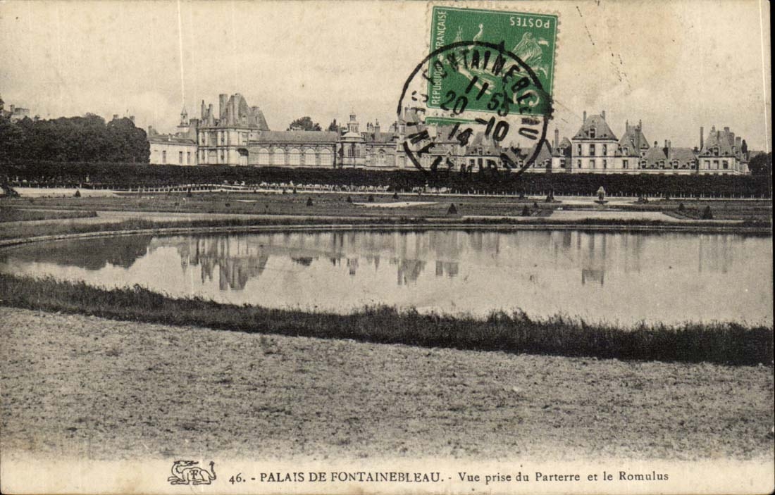 Fontainebleau CPA the palate Seen from of the floor and Romulus