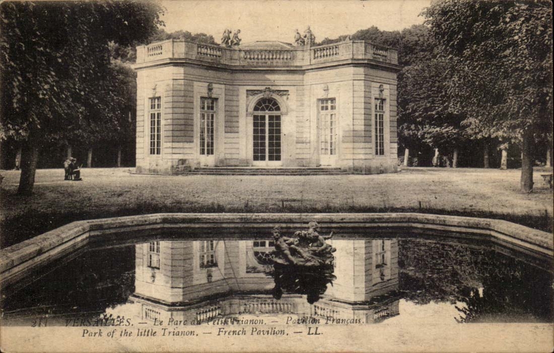Versailles CPA the park of small TRianon French House
